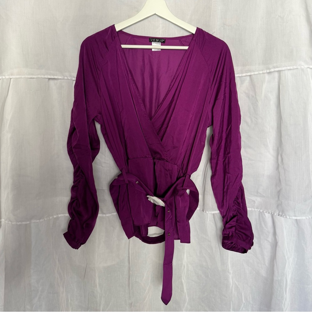 VENUS Blouse with Belt - Picture 2 of 8
